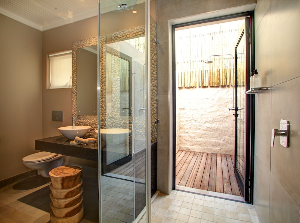 Scallop Guest Lodge