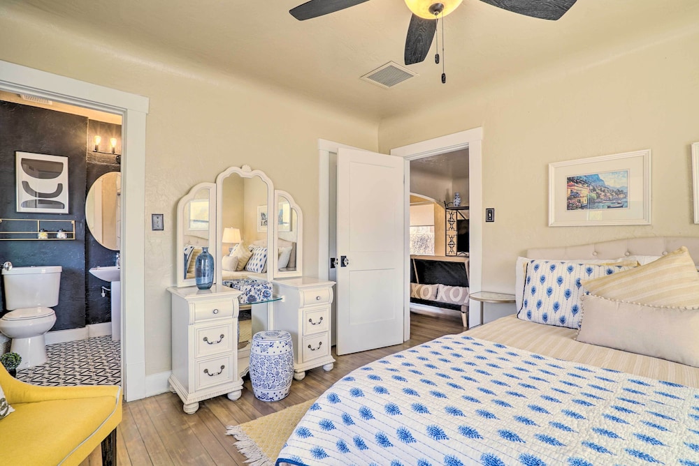 Colorful El Paso Home w/ Deck & Mtn Views! view 5