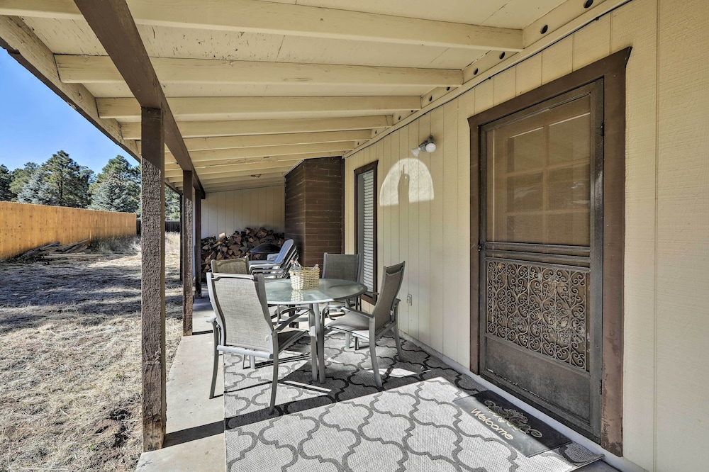 Country Club Home: 18 Mi to Arizona Snowbowl! view 5