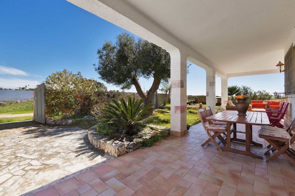 Villetta Baron Beach view 4