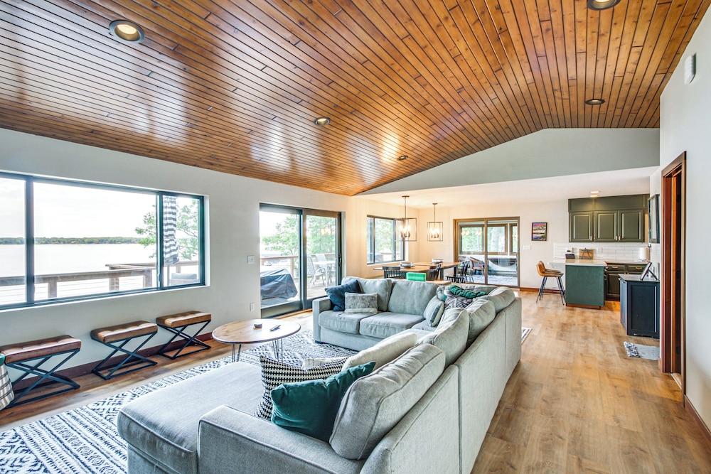 Private Beach & Dock: White Sand Lake Retreat!