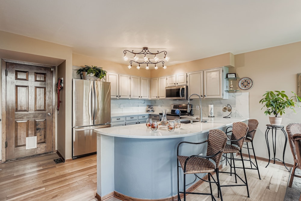 Chimney Creek 2 Bedroom Condo