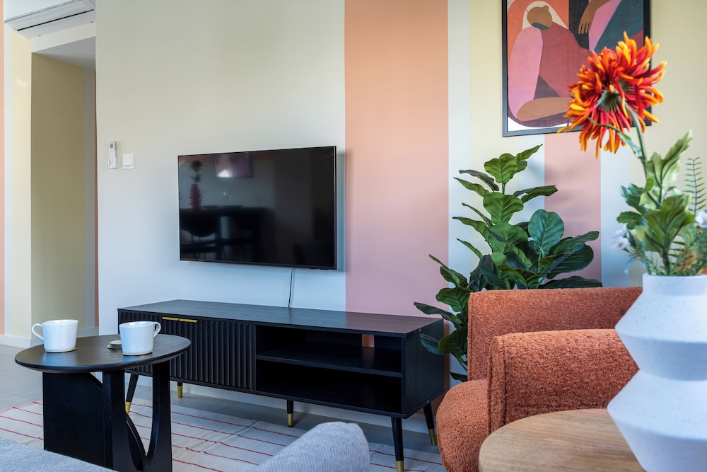 Local Host Living - Signature Apartments in Nicosia