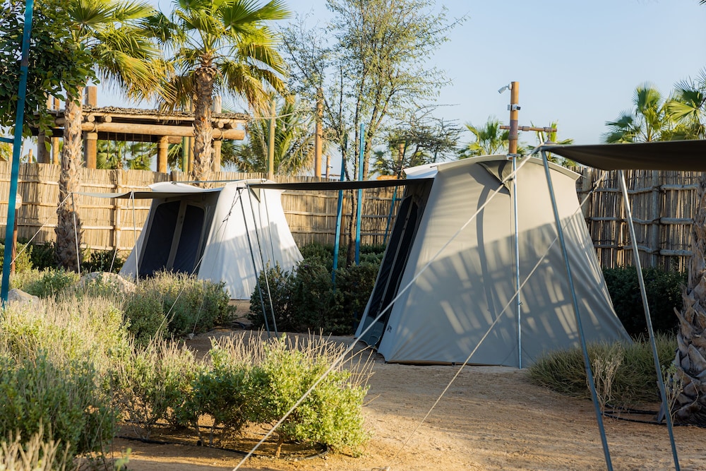 Bab Al Nojoum Hudayriyat Camp