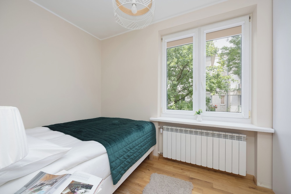 Apartment Near Old Town by Renters view 3