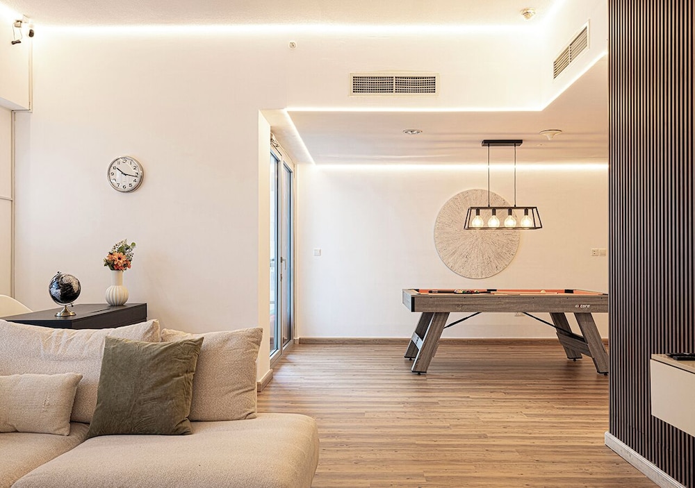 Next'House - Business Boulevard Hostel