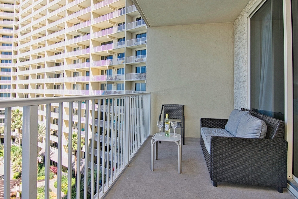 Shores Of Panama 719 2 Bedroom Condo