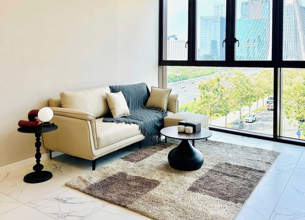 Metropole The Crest Thu Thiem Apartment