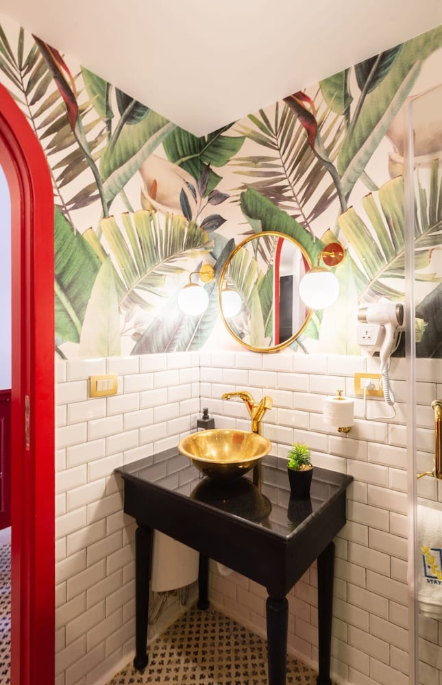 The Red-hot Retro 2bdr Apt. @ Cairo's Downtown