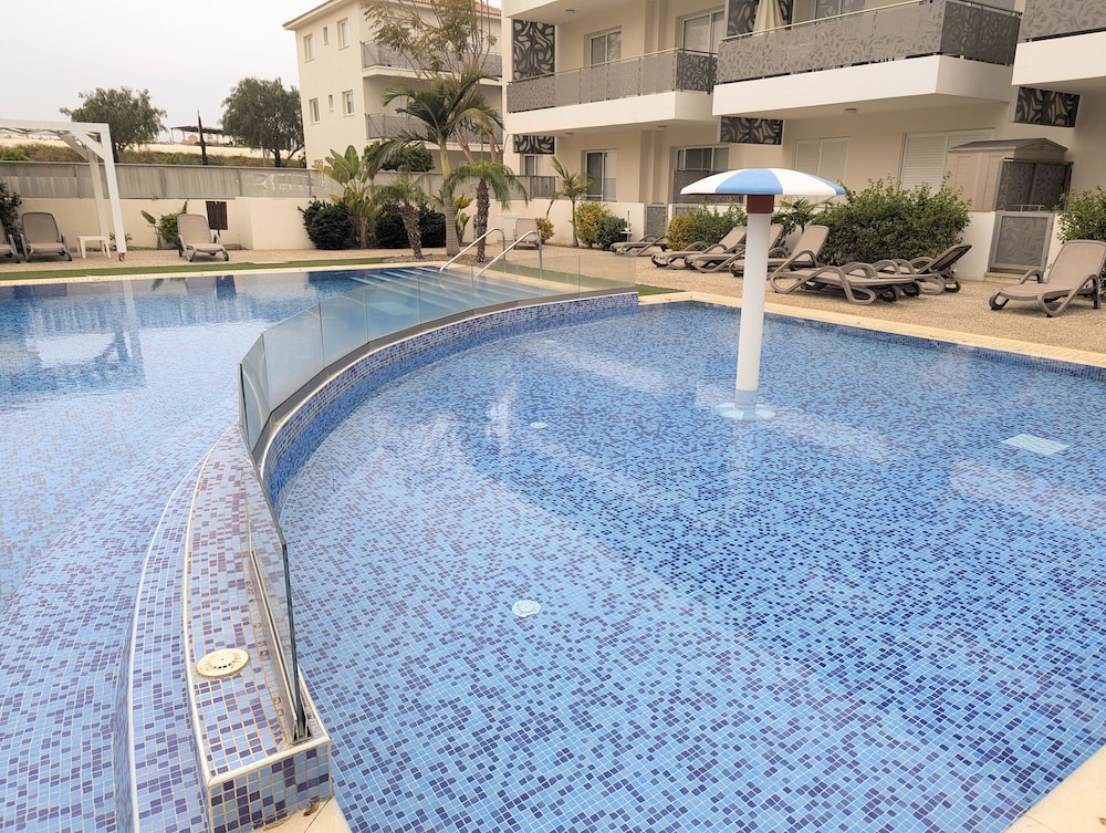 Violetta Apartment Ground Floor Pool View