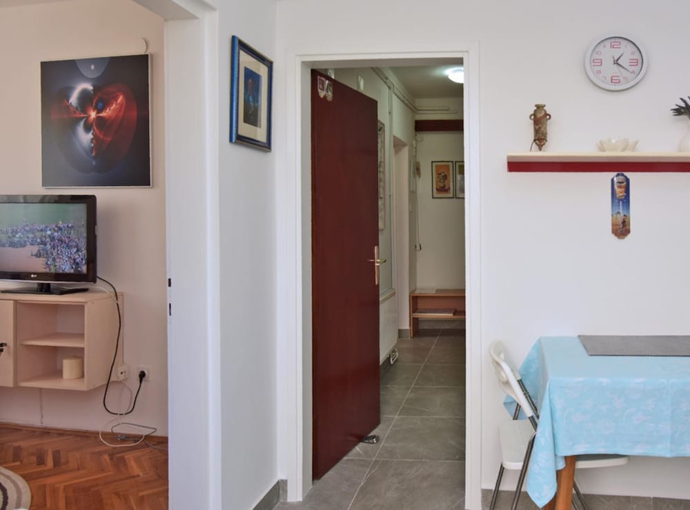 Peaceful and Secluded Krk Apartment With Terrace