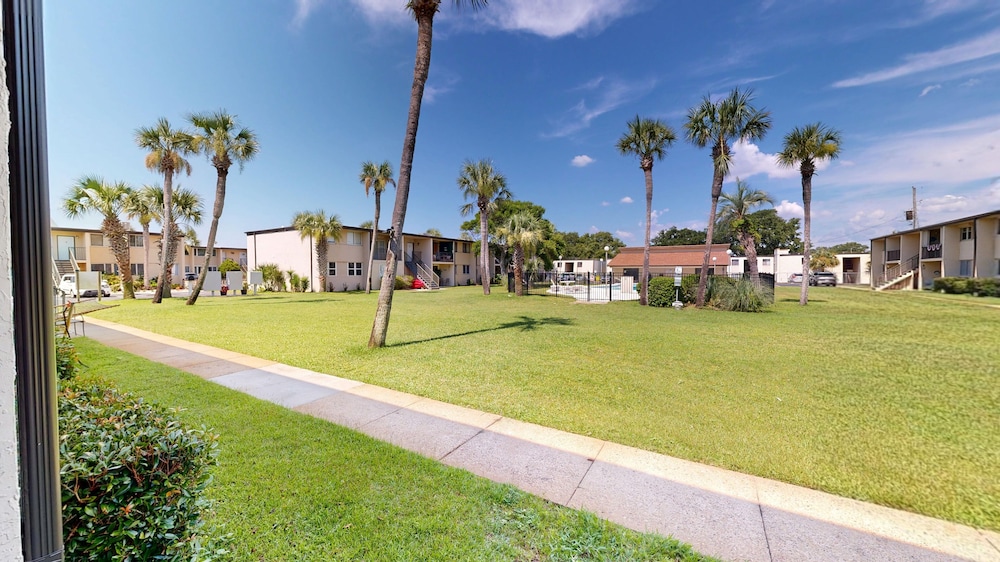 Sea Palm 2b 2 Bedroom Condo