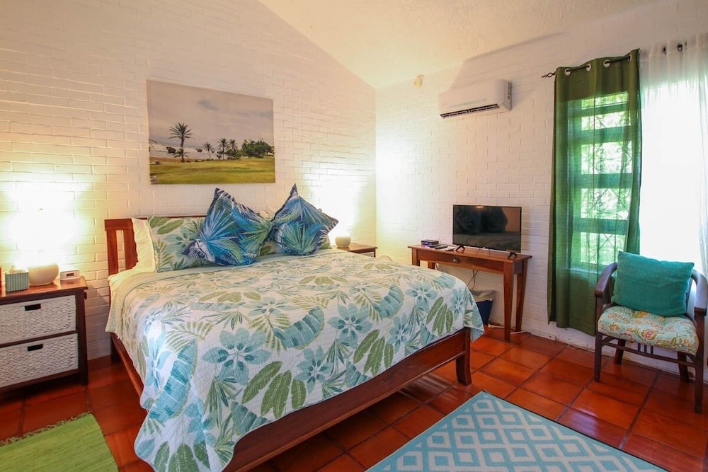 Secluded Beachfront Villa with Large Pool and Gardens - Fryers Well Bay by BSL Rentals