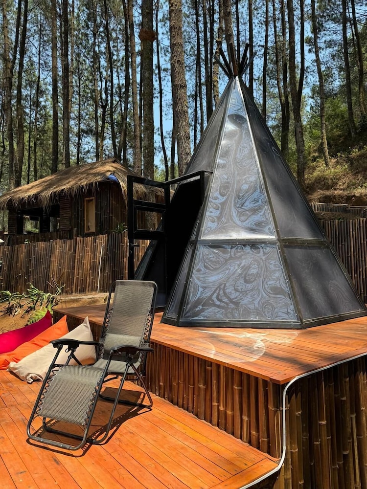 Regan Luxcamp by Digihub Hospitality