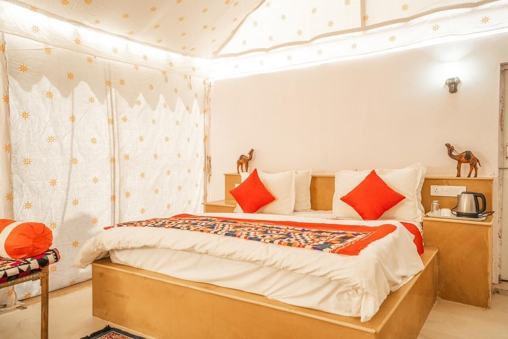 Sand World Desert Camp