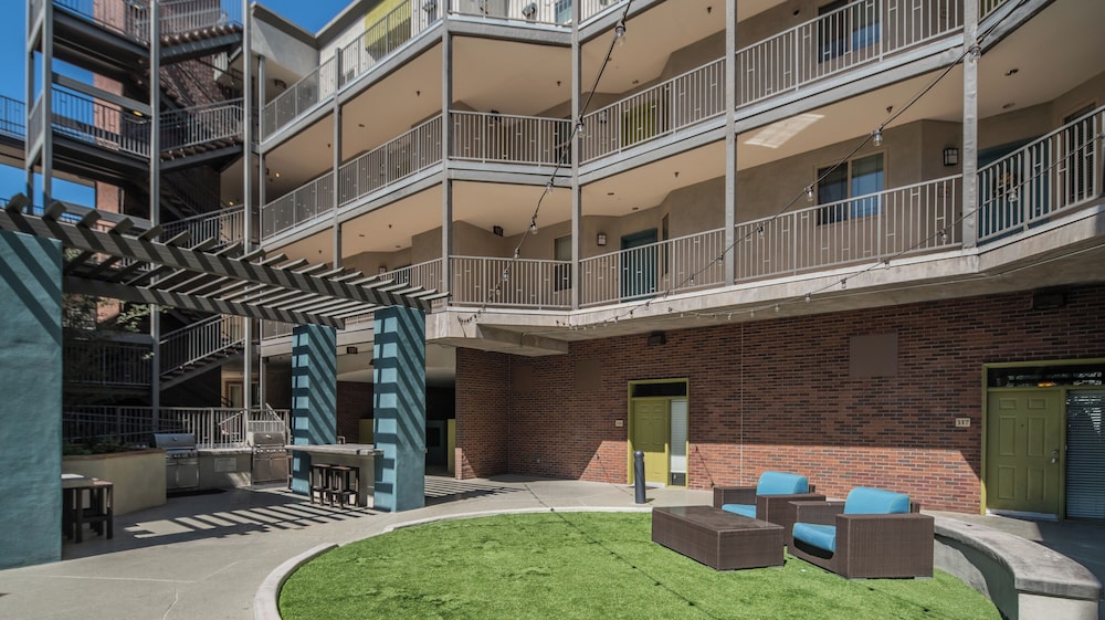 ROVE LIVING/KL - The Fredrick Tempe