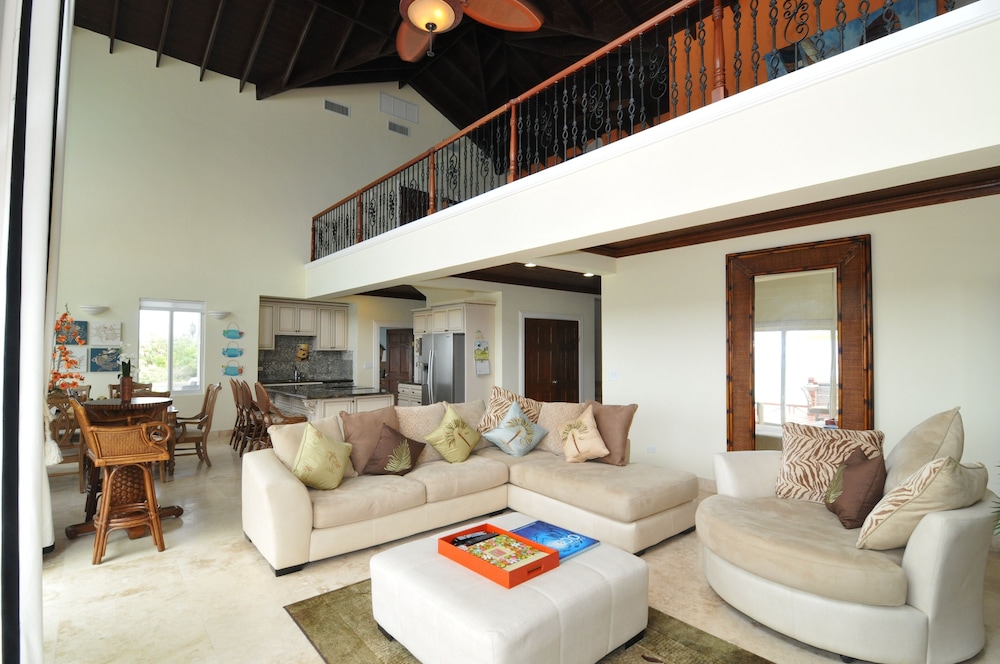 Palisades House 4 Bedroom Home - Property Image 5