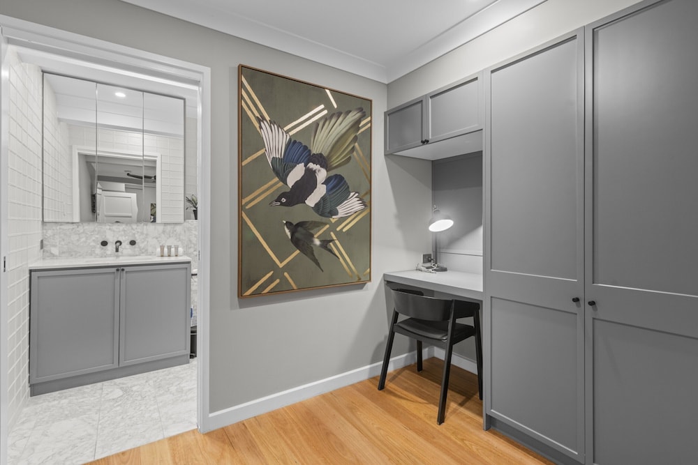 Bright 2-bed New Farm Apartment With Private Patio