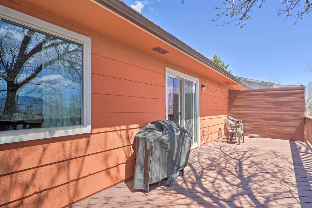 Lovely Colorado Springs Home: Mtn Views & Hot Tub!