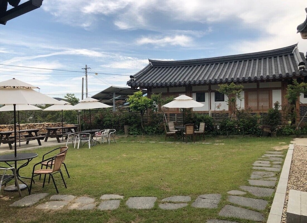 Suncheon Moonlight Love Hanok Pension