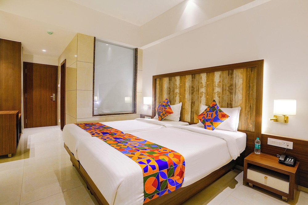 FabHotel Shubham Comforts