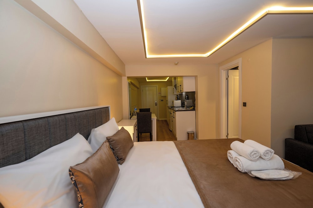 Aiza Suites - Image 15
