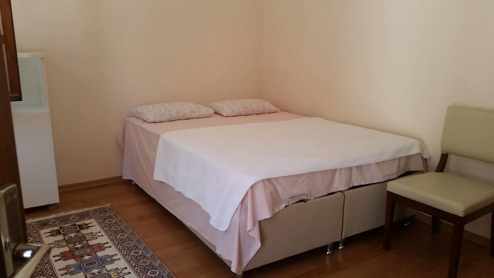 Ayvalik Konaklari