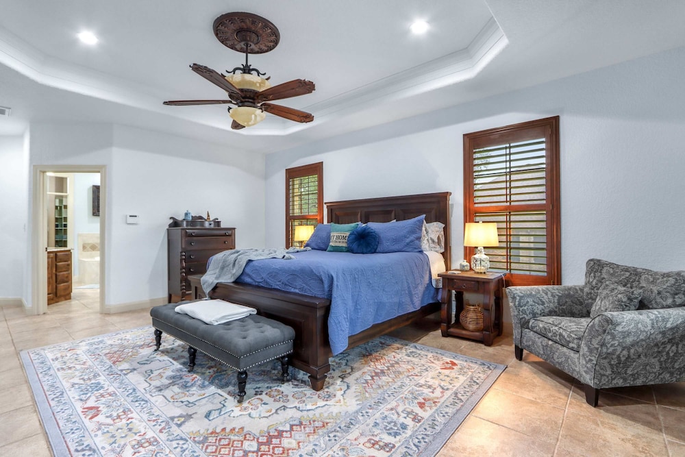 Piece of Haven A Hill Country Retreat for 7!