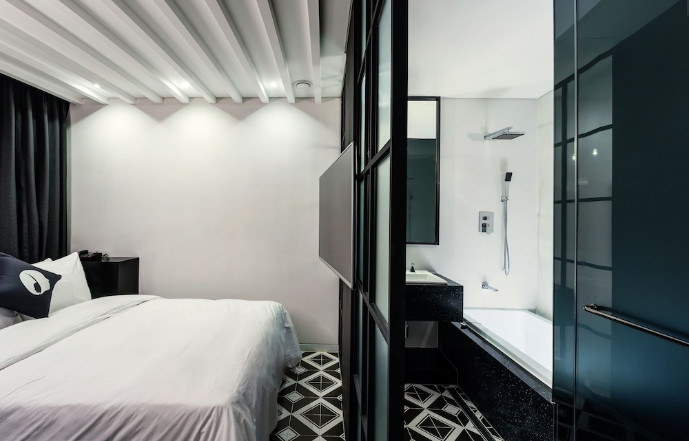 Hotel The Designers Kondae 20