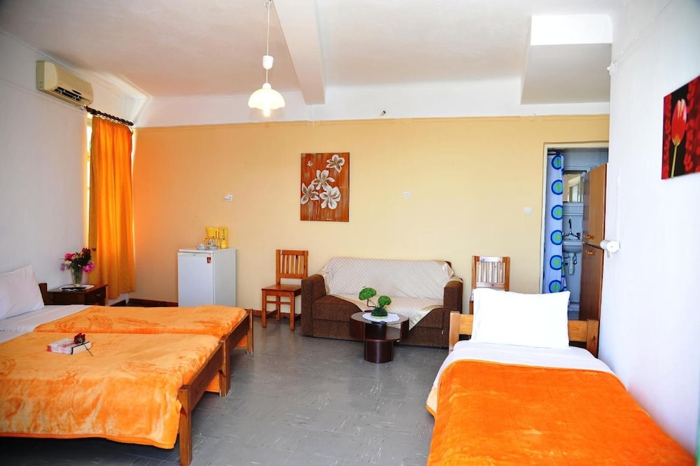 Akteon Rooms