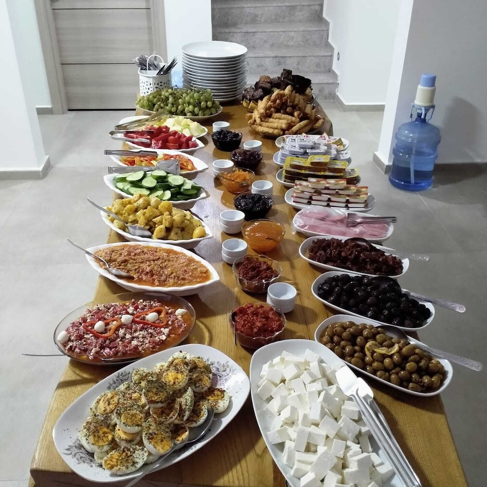 Adil Otel