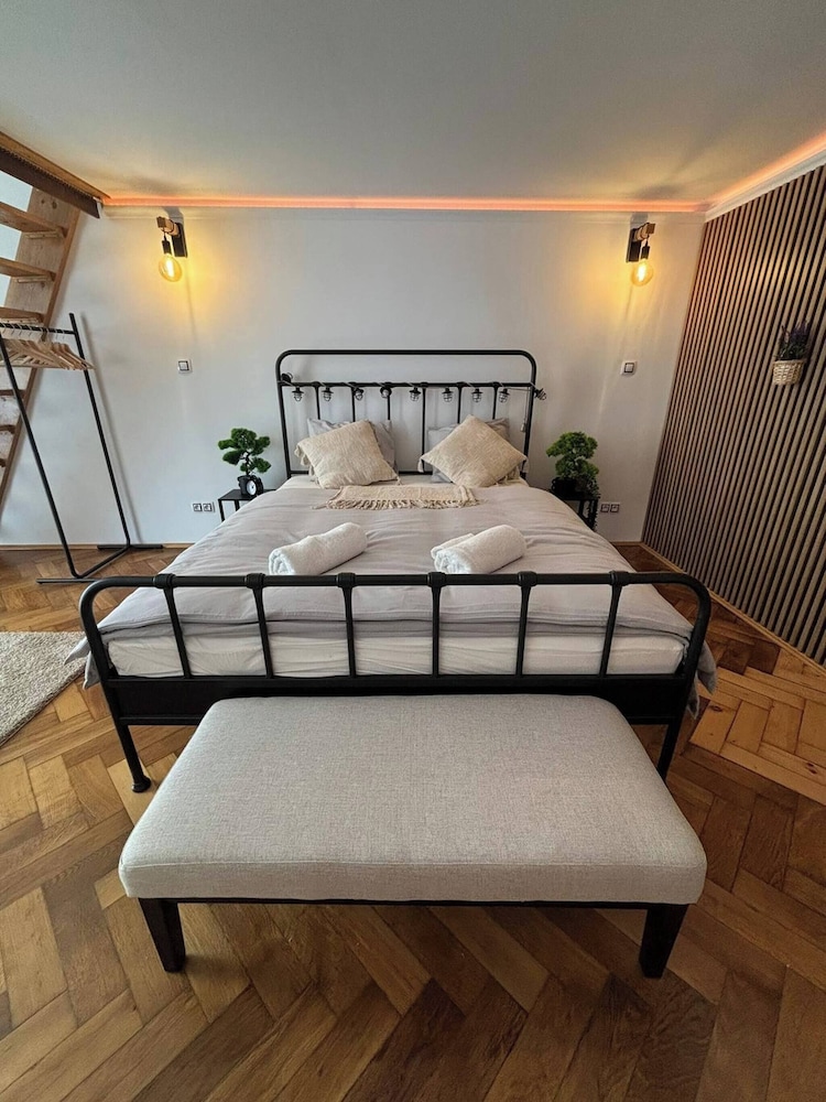 Luxury Prague Apartment in Heart of City