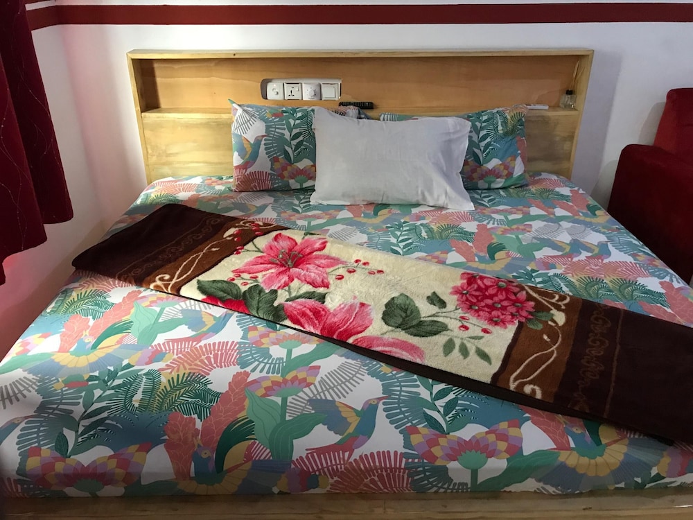 Alberjah Traincity Guesthouse