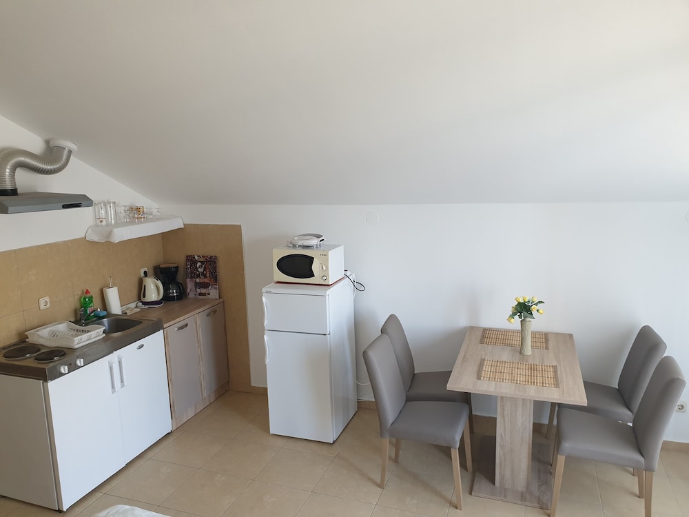 Apartments Lira