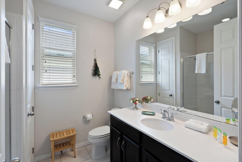 9001 Sunshine Ridge Loop