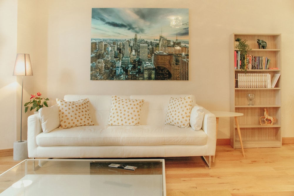 Luxe Living in Sheffield City by Avo Apartment