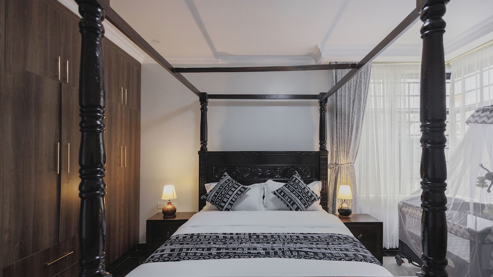 Skyhut Boutique House