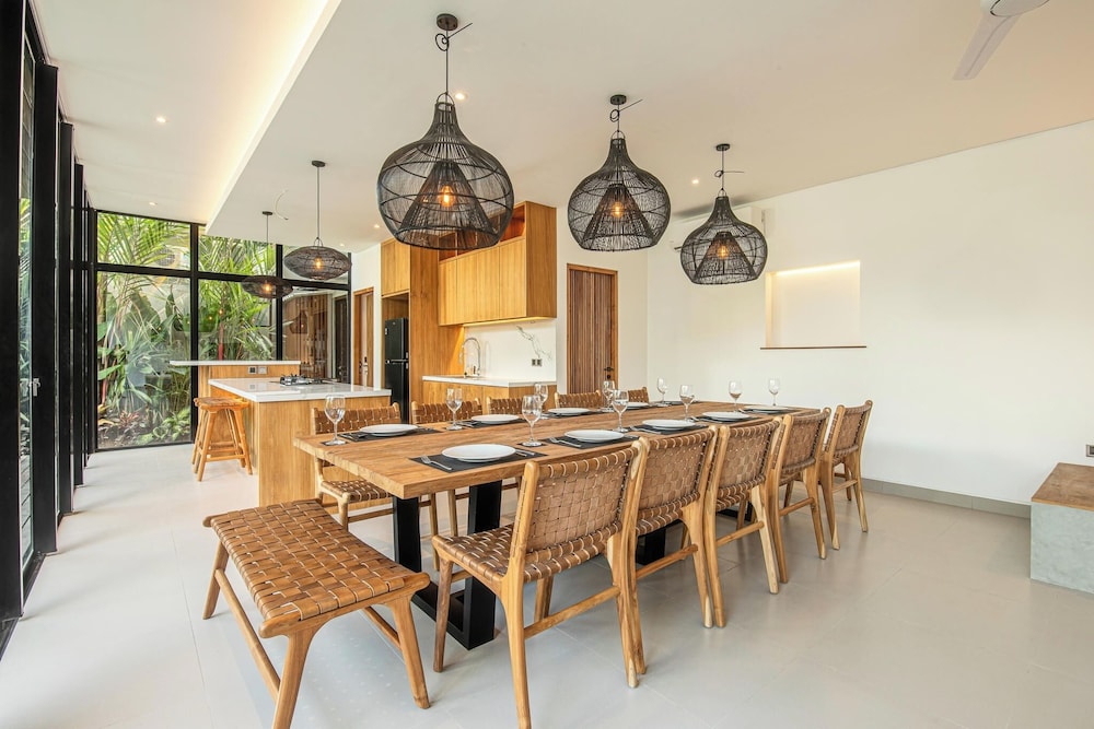 Stunning 6BR Canggu Villa 400m From the Beach