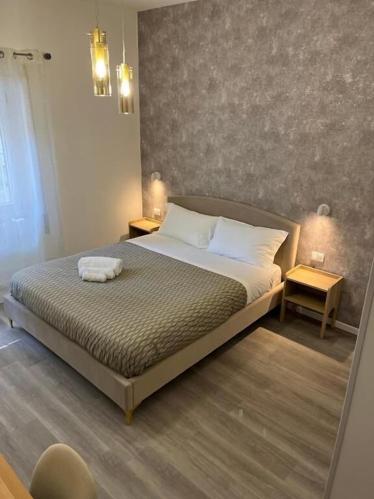 Tiburtina Urban Rooms