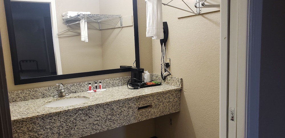 Travel Inn Of Sidney Ohio view 3