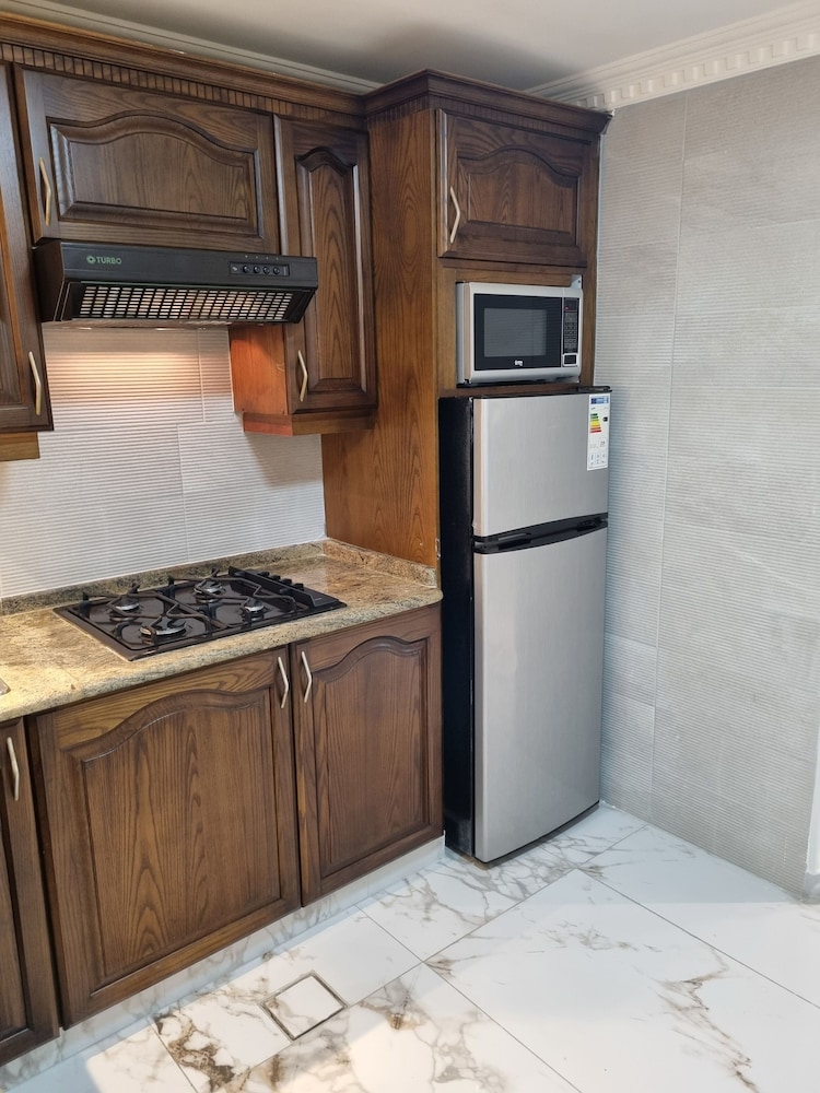 Charming Amman Apartment With Security and Modern Amenities