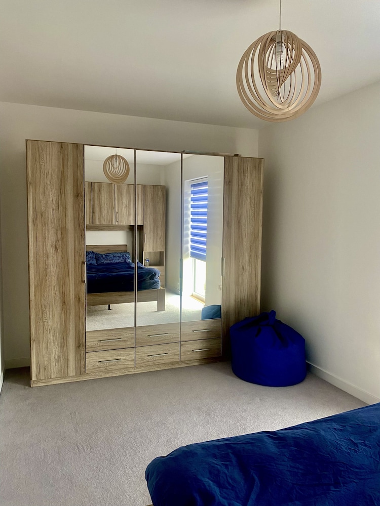 Luxorious 2-bedroom Townhouse in Carshalton view 2