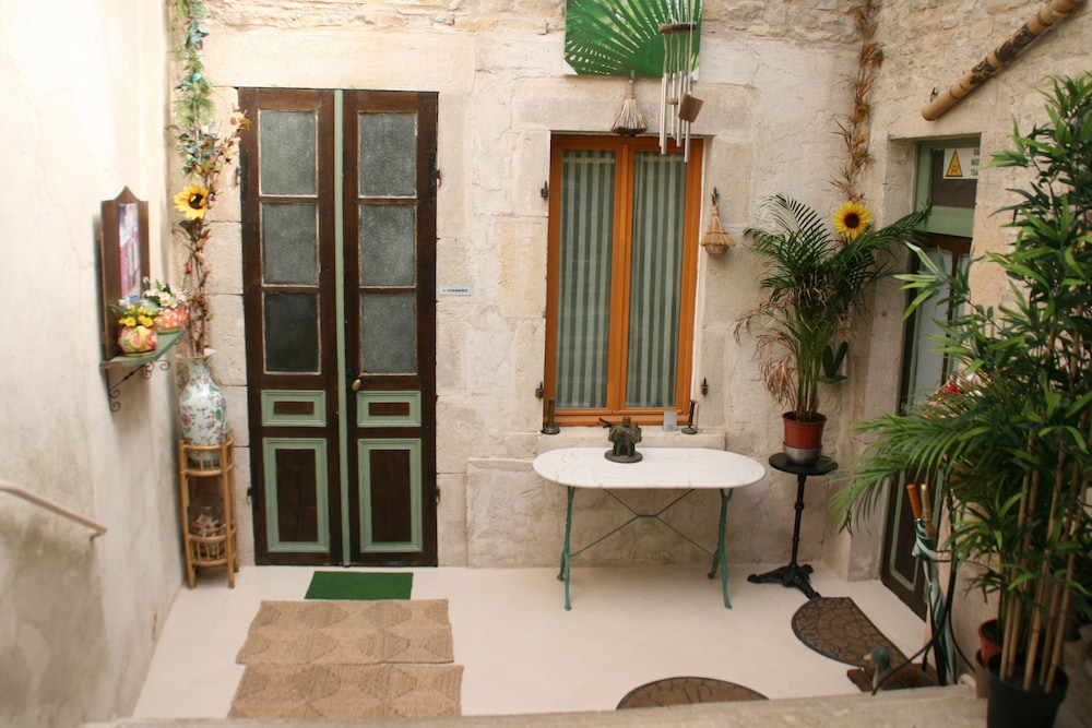 Chambres d'hotes de la Vallée du Serein view 2