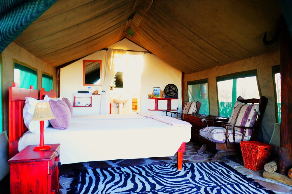 Omukuyu Wildlife Lodge