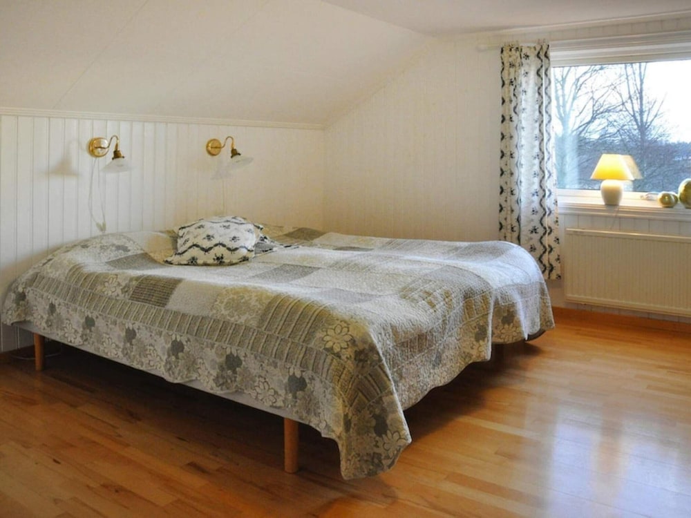 6 Person Holiday Home in Mellerud-by Traum view 5