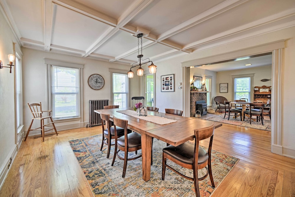 Home w/ Patio, 2 Blocks to St. Lawrence River - Property Image 7