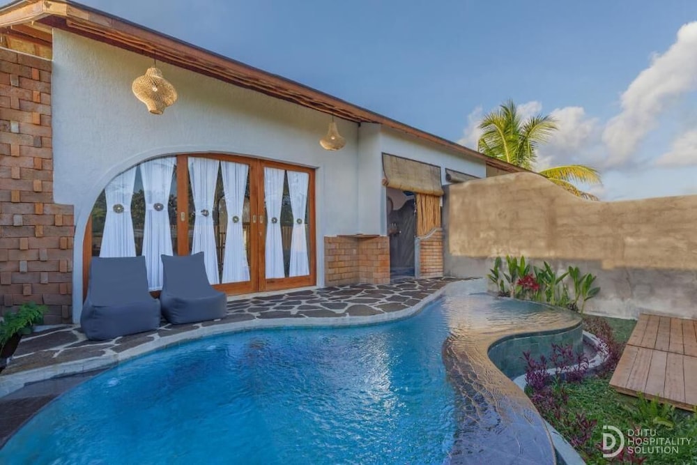 Lumina Villa Sidemen