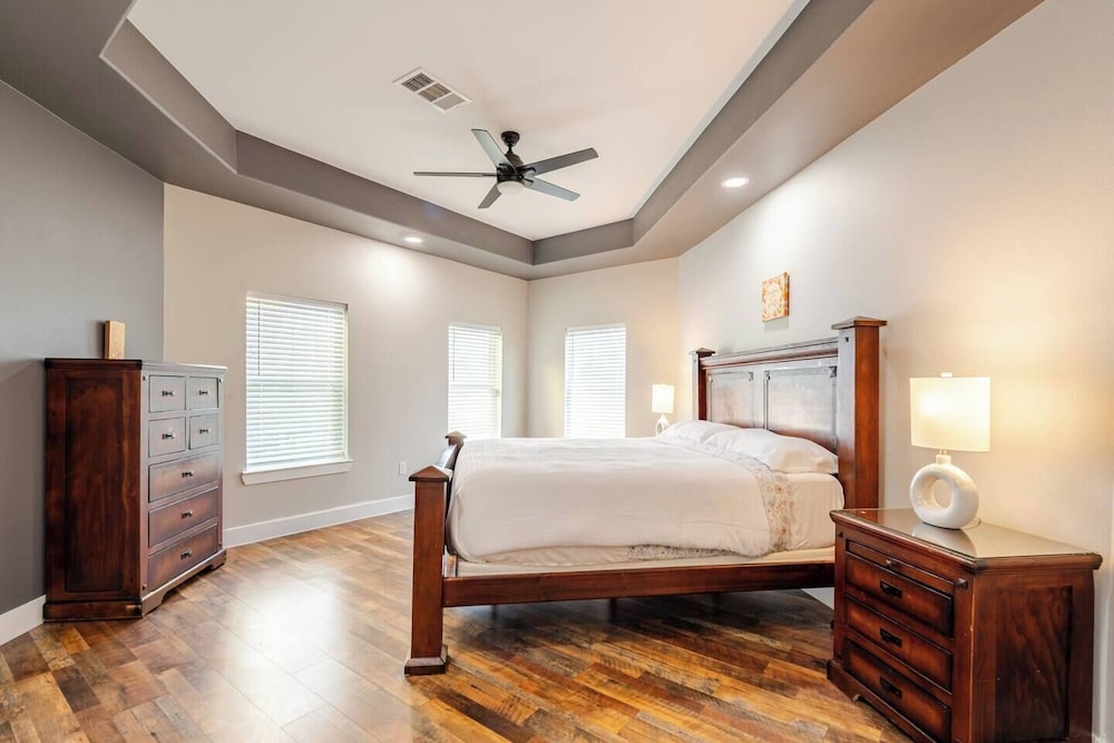 Luxury 3Story Private Pool 8BR Retreat