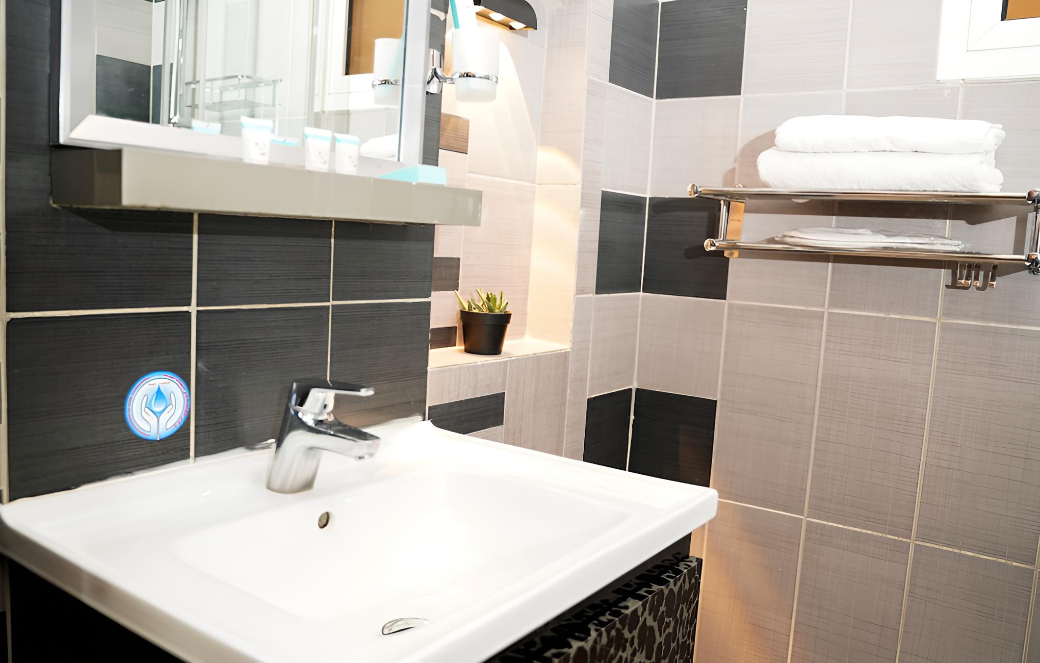 CREDI HOTEL