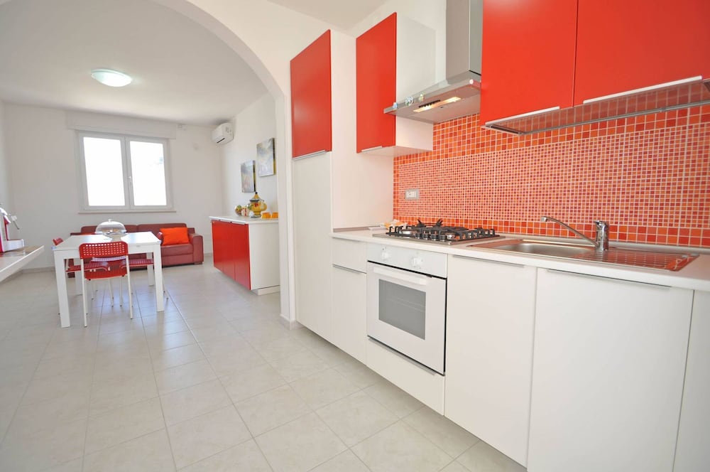Villa Sacher Sleeps 12 Just 100 Metres From the sea